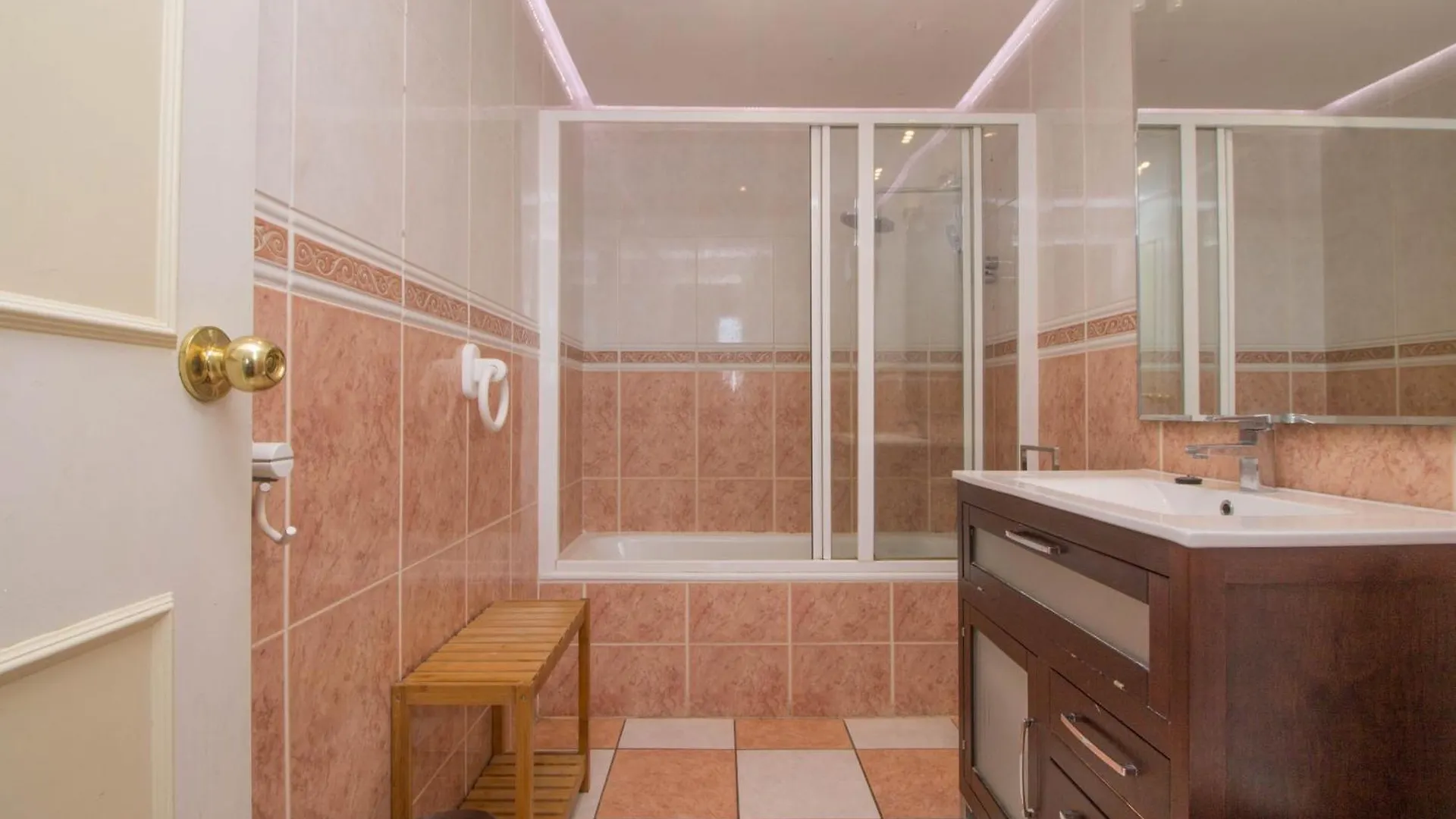 Apartamento Duquesa 704 by IVI Real Estate Torremolinos